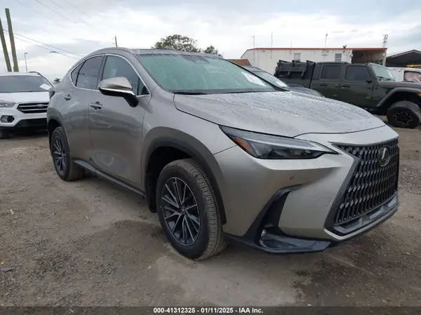 2T2GGCEZ1NC002402 2022 LEXUS NX - Image 1
