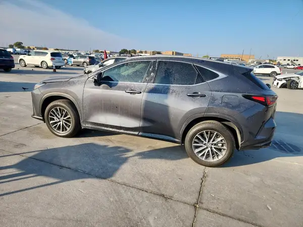 2T2GGCEZ1NC015909 2022 LEXUS NX - Image 2