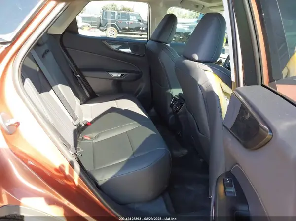 2T2GGCEZ1SC077662 2025 LEXUS NX - Image 8