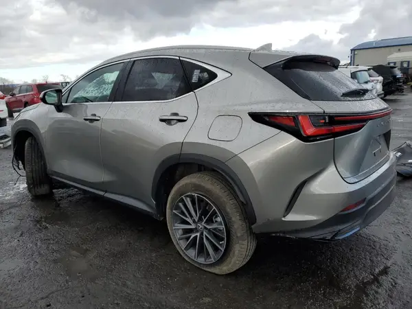 2T2GGCEZ2NC002442 2022 LEXUS NX - Image 2
