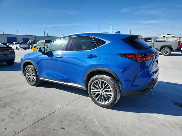 2T2GGCEZ3NC006435 2022 LEXUS NX - Image 2