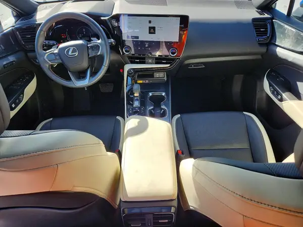 2T2GGCEZ3NC006435 2022 LEXUS NX - Image 8
