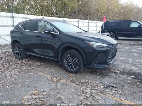 2T2GGCEZ3PC023237 2023 LEXUS NX - Image 1