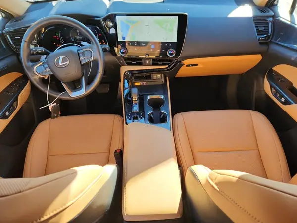 2T2GGCEZ3RC036752 2024 LEXUS NX - Image 8
