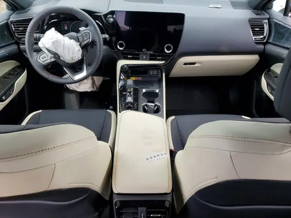 2T2GGCEZ3RC046875 2024 LEXUS NX - Image 8