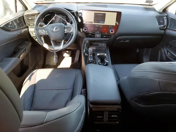 2T2GGCEZ3SC067876 2025 LEXUS NX - Image 8