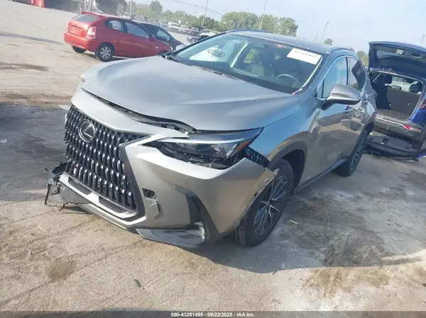2T2GGCEZ4NC011319 2022 LEXUS NX - Image 2