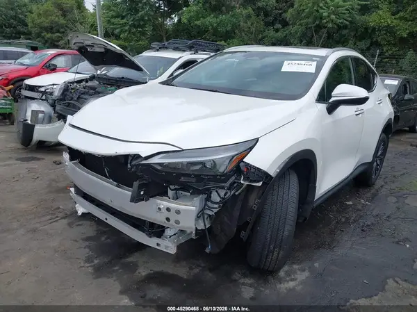 2T2GGCEZ4NC011417 2022 LEXUS NX - Image 2