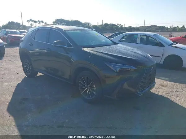 2T2GGCEZ4NC013667 2022 LEXUS NX - Image 1