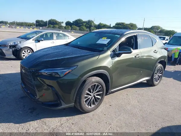 2T2GGCEZ4NC013667 2022 LEXUS NX - Image 2