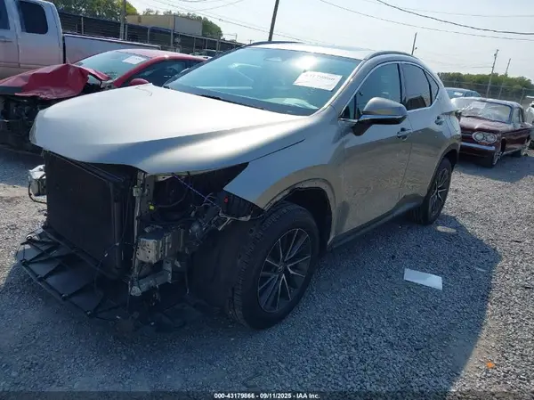 2T2GGCEZ5NC004105 2022 LEXUS NX - Image 2