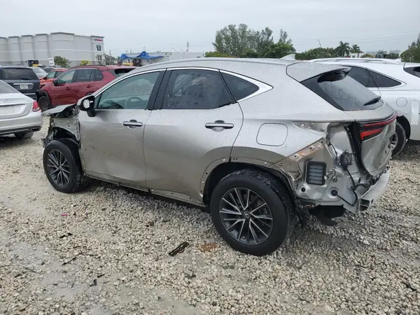 2T2GGCEZ5NC005190 2022 LEXUS NX - Image 2