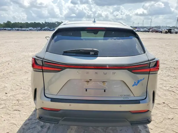 2024 LEXUS NX auction photo 6