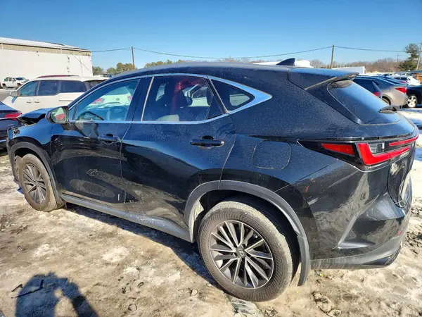 2T2GGCEZ7NC011914 2022 LEXUS NX - Image 2