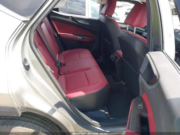 2T2GGCEZ8NC002365 2022 LEXUS NX - Image 8