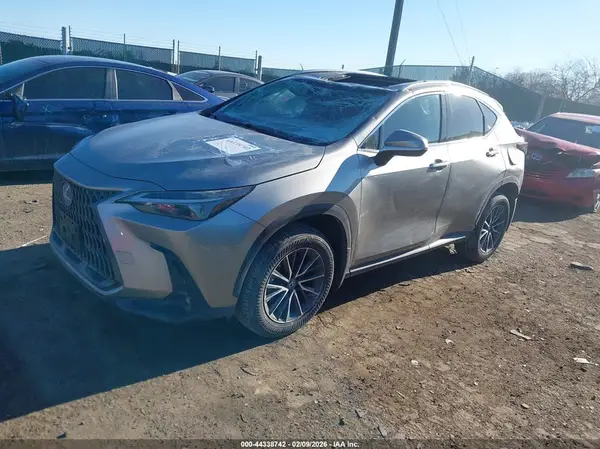 2T2GGCEZ8NC015499 2022 LEXUS NX - Image 2