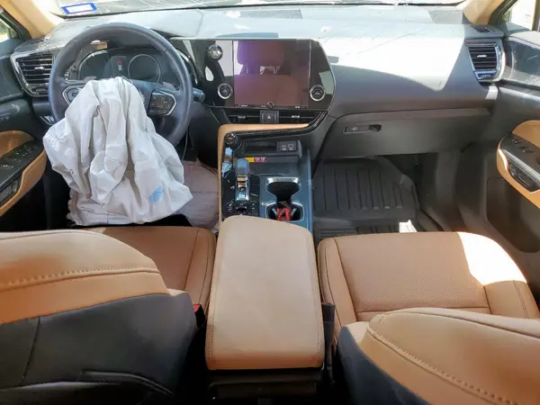 2T2GGCEZ8PC024660 2023 LEXUS NX - Image 8
