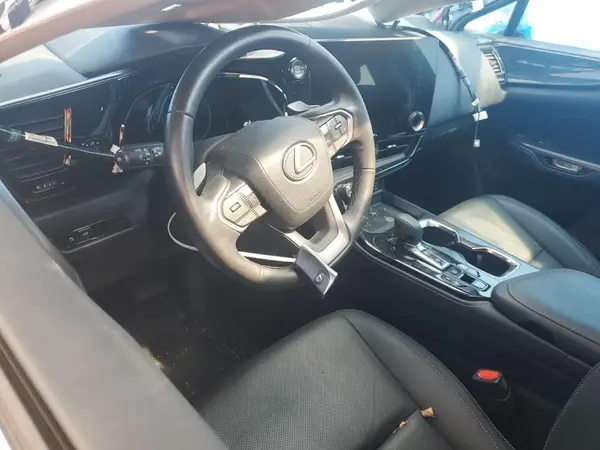 2T2GGCEZ8RC047195 2024 LEXUS NX - Image 8