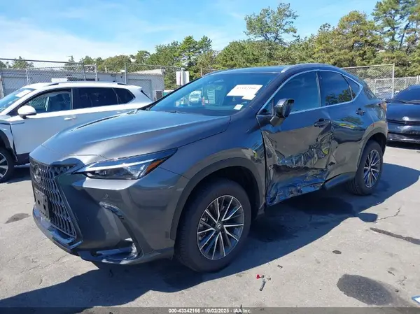 2T2GGCEZ8SC085127 2025 LEXUS NX - Image 2