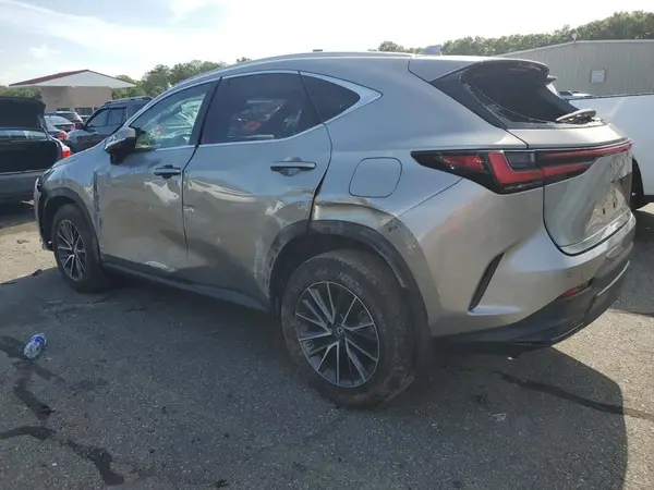 2T2GGCEZ9NC001417 2022 LEXUS NX - Image 2