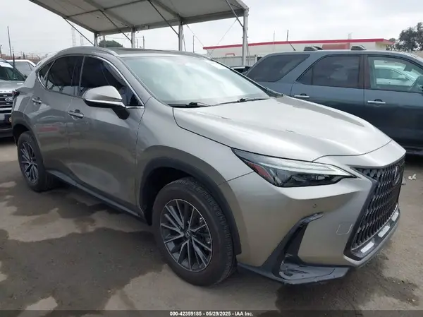 2T2GGCEZ9NC008870 2022 LEXUS NX - Image 1