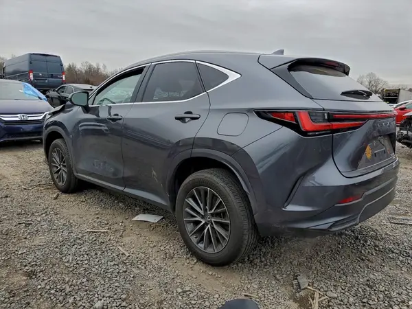 2T2GGCEZ9NC009243 2022 LEXUS NX - Image 2