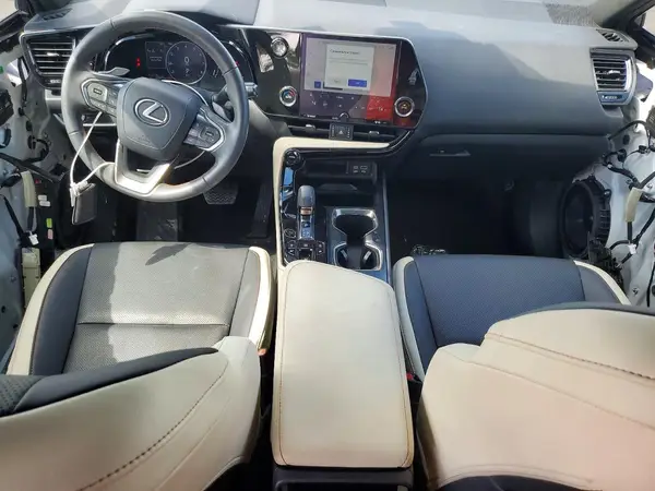 2T2GGCEZ9NC012076 2022 LEXUS NX - Image 8