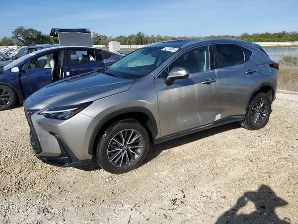 2T2GGCEZ9NC013518 2022 LEXUS NX - Image 1