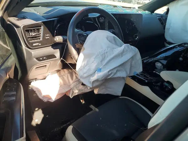 2T2GGCEZ9RC039011 2024 LEXUS NX - Image 8