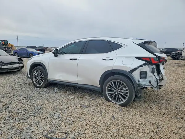 2T2GGCEZXNC003631 2022 LEXUS NX - Image 2