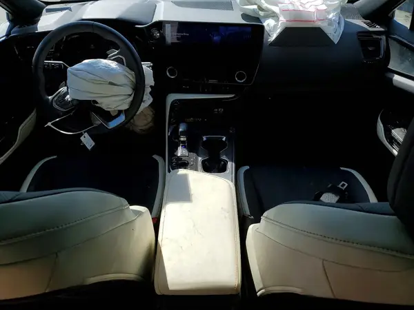 2T2GGCEZXNC011180 2022 LEXUS NX - Image 8