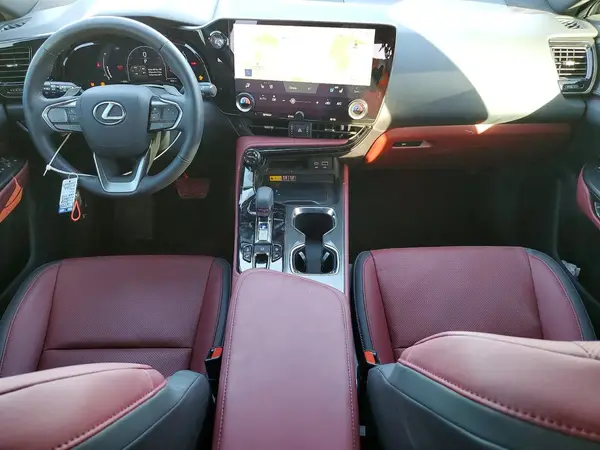 2T2GGCEZXTC095983 2026 LEXUS NX - Image 8