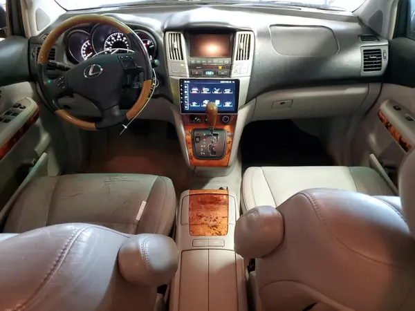 2T2GK31U08C047893 2019 LEXUS ES - Image 8