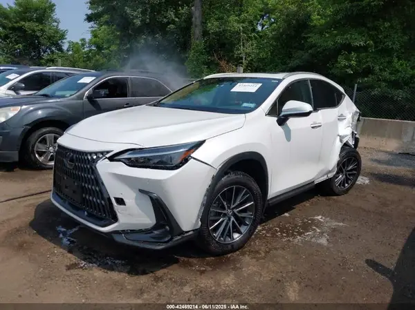 2T2GKCEZ2RC020010 2024 LEXUS NX - Image 2