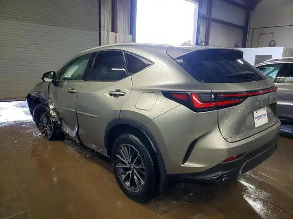 2T2GKCEZ4NC004675 2022 LEXUS NX - Image 2