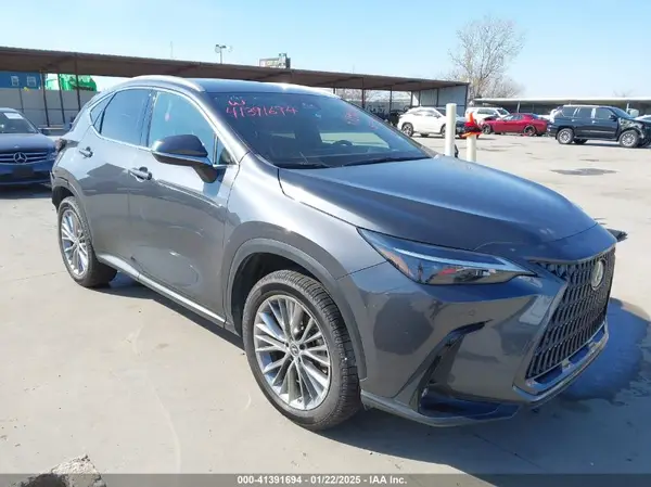 2T2GKCEZ5NC005043 2022 LEXUS NX - Image 1