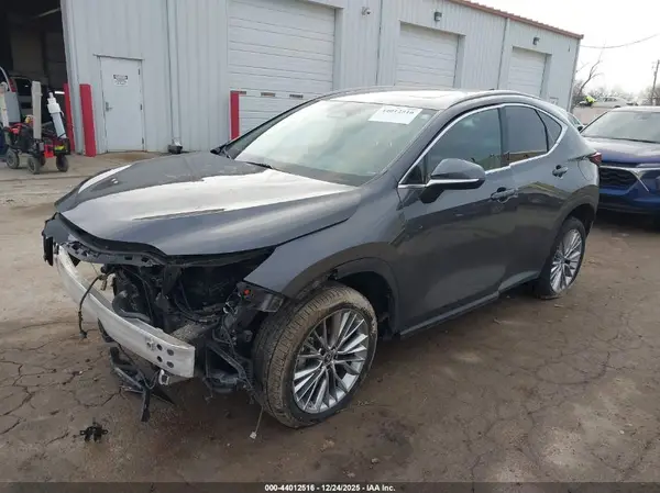 2T2GKCEZ5NC008847 2022 LEXUS NX - Image 2