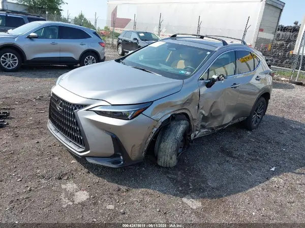 2T2GKCEZ6RC019104 2024 LEXUS NX - Image 2