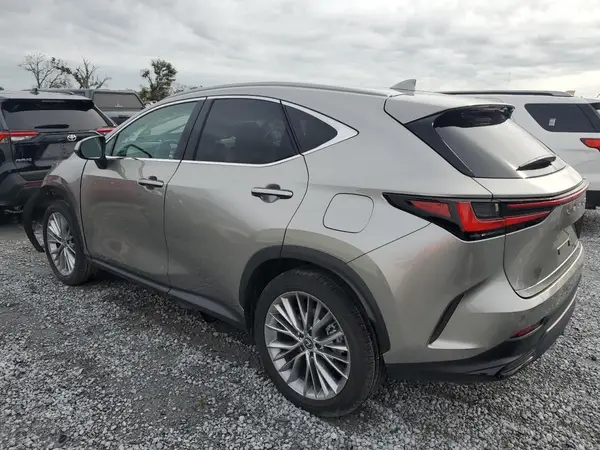 2T2GKCEZ7SC038637 2025 LEXUS NX - Image 2