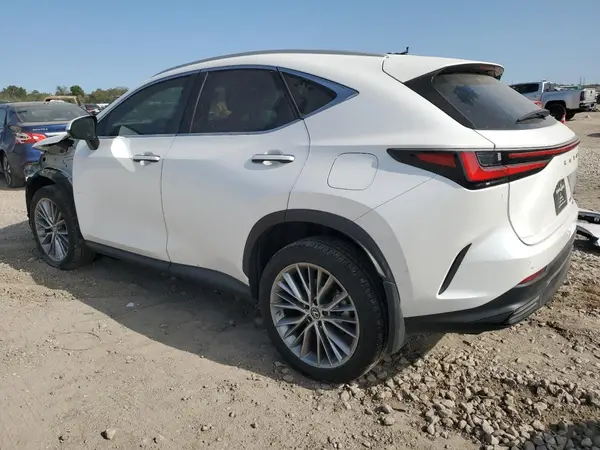2T2GKCEZ8NC008227 2022 LEXUS NX - Image 2