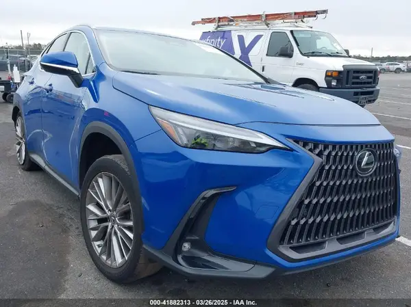2T2GKCEZ9NC001397 2022 LEXUS NX - Image 1