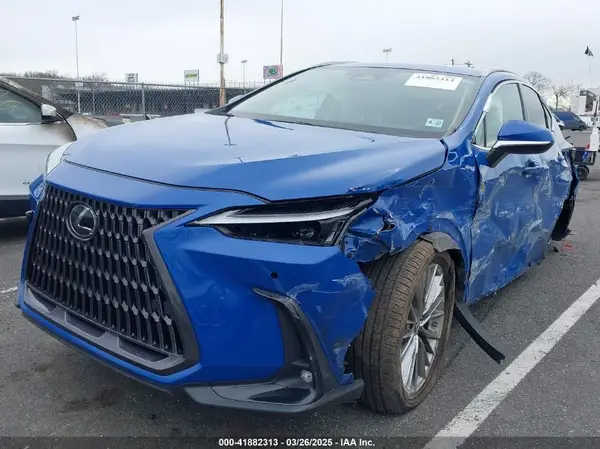 2T2GKCEZ9NC001397 2022 LEXUS NX - Image 2