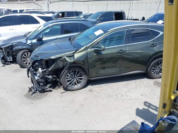 2T2GKCEZ9RC026029 2024 LEXUS NX - Image 2