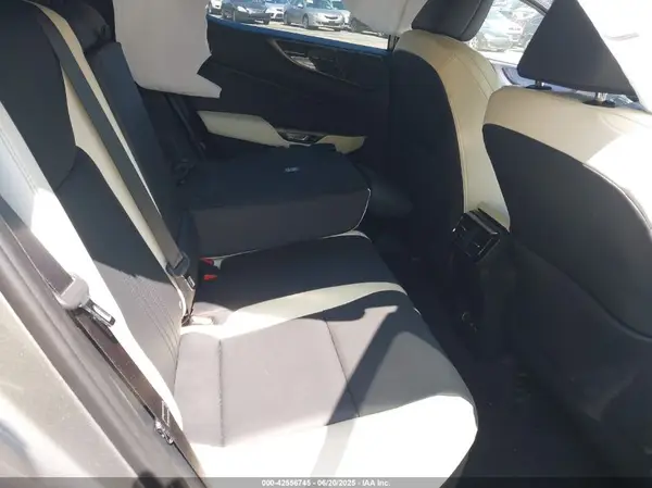 2T2GKCEZXNC007760 2022 LEXUS NX - Image 8