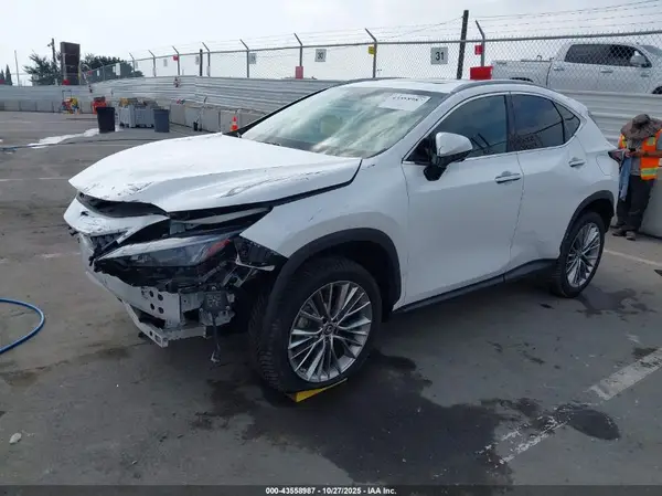 2T2HGCEZ0NC008907 2022 LEXUS NX - Image 2