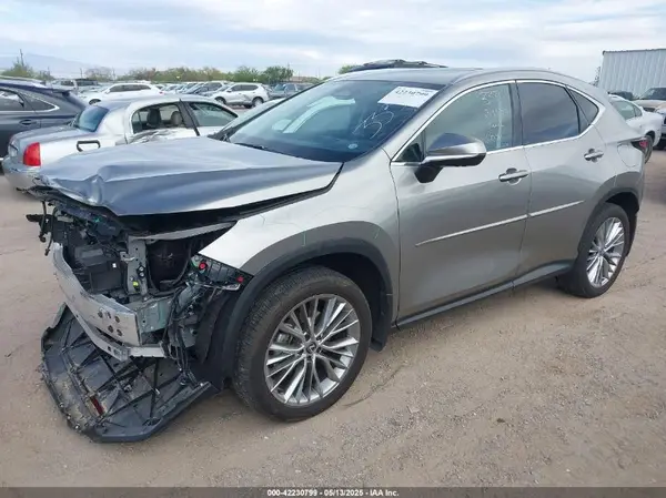 2T2HGCEZ3RC032785 2024 LEXUS NX - Image 2