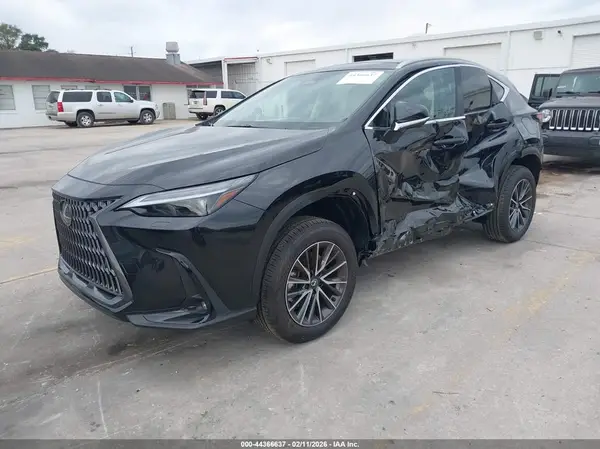 2T2HGCEZ3TC105063 2026 LEXUS NX - Image 2