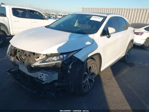 2T2HGMDA0NC077369 2022 LEXUS RX - Image 2