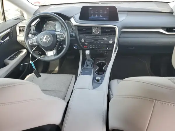 2T2HGMDA2NC081407 2022 LEXUS RX - Image 8