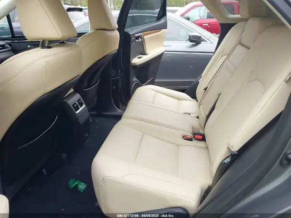 2T2HGMDA7MC058171 2021 LEXUS RX - Image 8